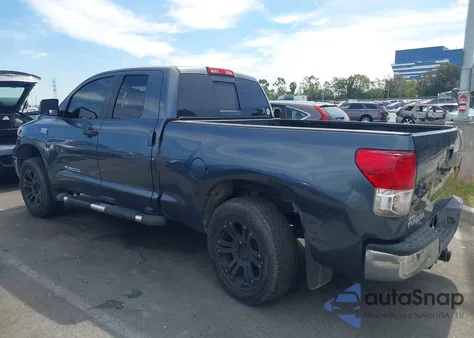 2010 Toyota Tundra Grade 5.7L V8 z USA, uszkodzony, nr VIN 5TFRY5F16AX084427